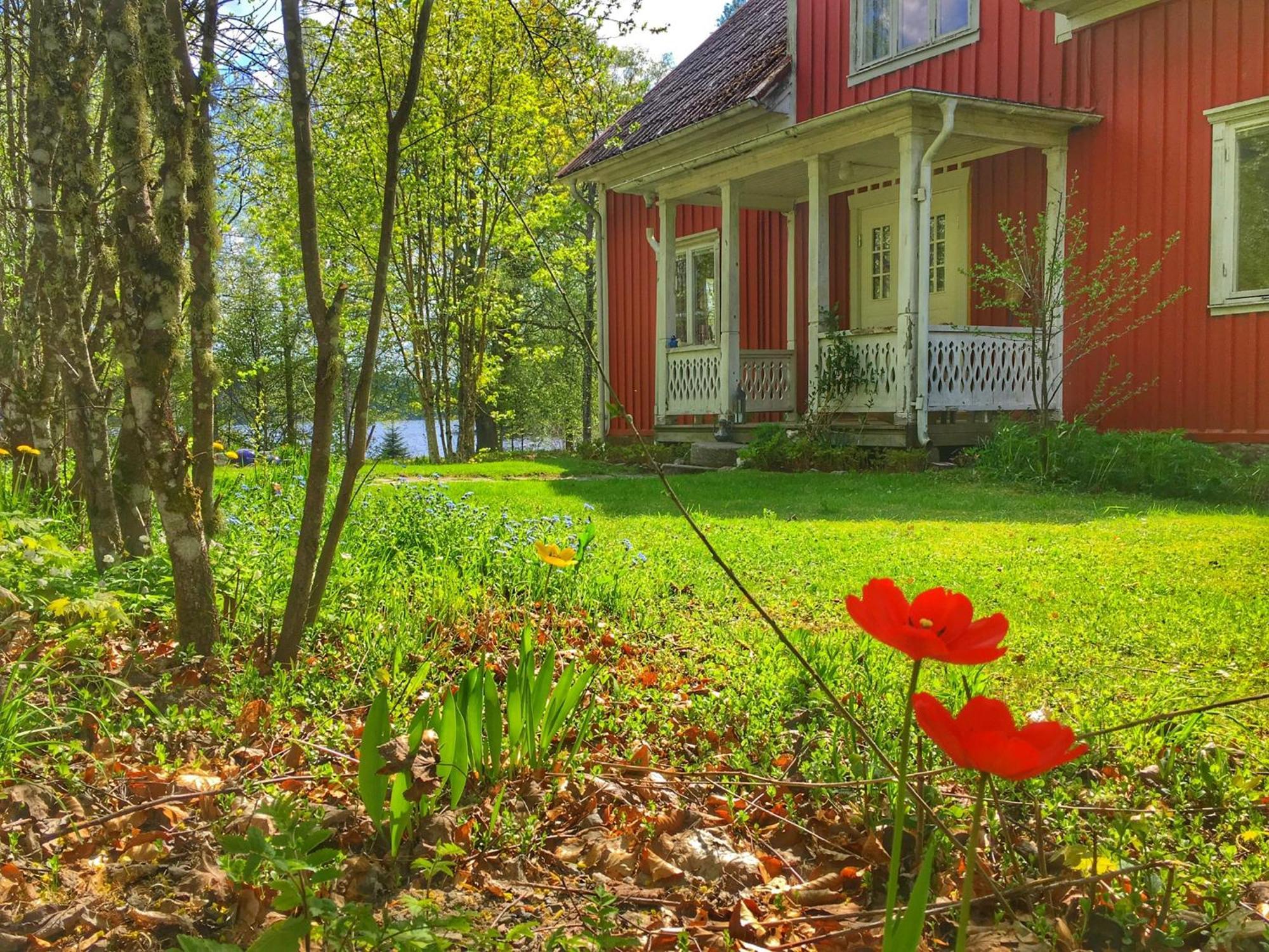Viktors Affaershus Bed and Breakfast Atran Exteriör bild